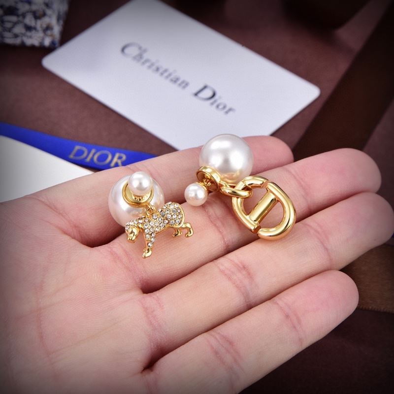 chr1st1an D10r earrings